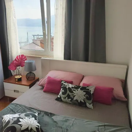Adria Holliday Rijeka Apartment Exterior photo